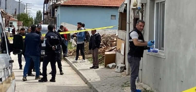 Eskişehir’de annesini pompalı tüfekle öldürdü! 15 yaşındaki çocuk ve babasının yargılanmasına başlandı