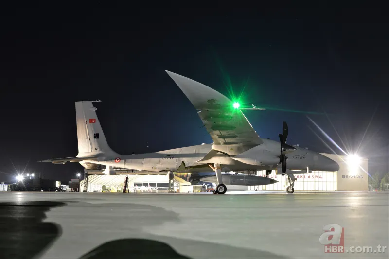 Bayraktar AKINCI TİHA'dan bir rekor daha! 1.360 kilogram yükle 13 saat 24 dakika uçtu 8