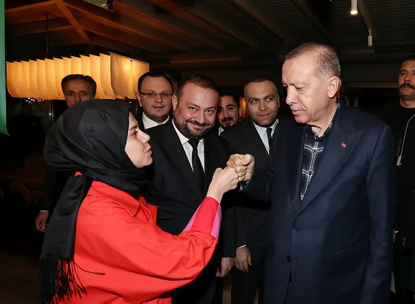 Başkan Erdoğan’dan İsveç’teki PKK rezaletine sert tepki: Uyardık! Gerekli adımlar atılmazsa ilişkiler daha da gerilebilir