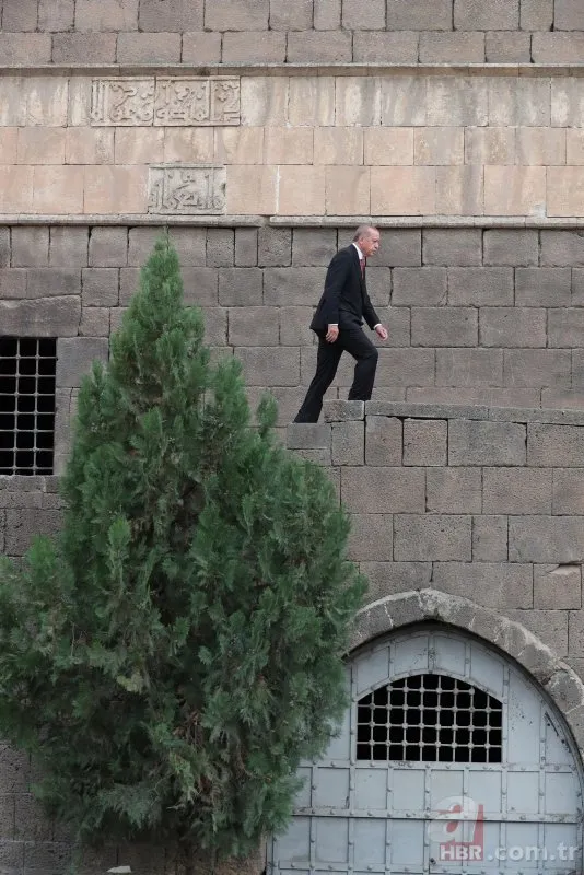 Başkan Recep Tayyip Erdoğan, Sur’u gezdi