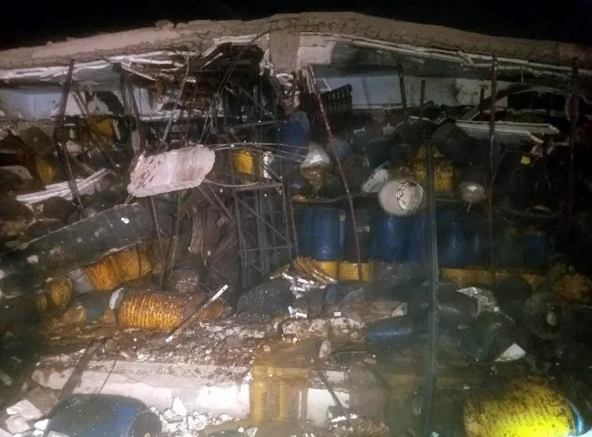 Son dakika: Pakistan'da fabrikada korkunç patlama: 6 ölü, 16 yaralı - 1