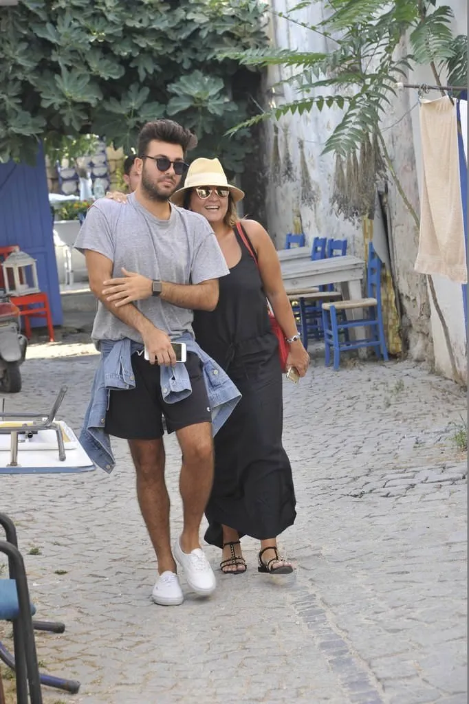 Sibel Can Oglu Icin Hic Dusunmeden 1 Milyon Dolar Odedi