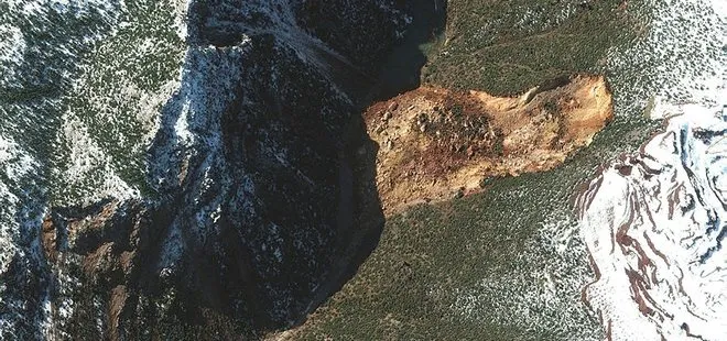 Kahramanmaraş depremi Gaziantep İslahiye’deki iki dağı birleştirdi! İşte hayrete düşüren görüntü