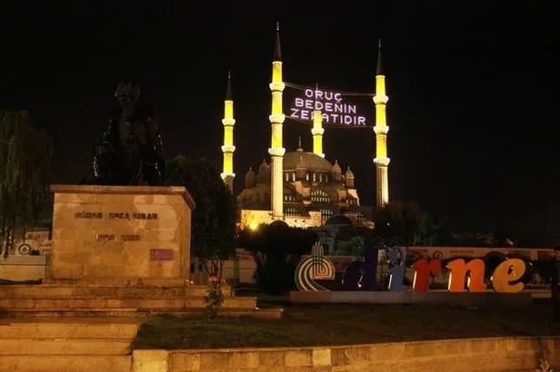 bu-sene-oruc-ne-zaman-tutulacak-2022-ramazan-ayi-ne-zaman-hangi-gun-basliyor-diyanet-takvimi-1643881262313.jpg