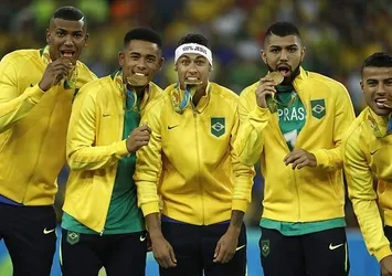 Neymar, Brezilya kaptanlığını bıraktı