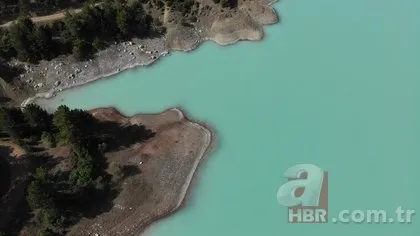 Bursa’nın Salda’sı! Yılda bir kere bu renge dönüyor: Gören dönüp tekrar bakıyor