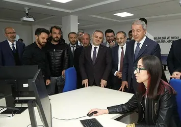 TUSAŞ Uzay Bilimleri ve Uydu Teknolojileri Laboratuvarı açıldı