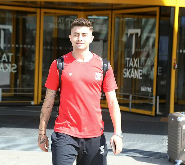 1661271822588.jpg Beşiktaş orta saha transferini açıkladı: Sivasspor'dan Kerem Atakan Kesgin resmen Kara Kartal'da - 2