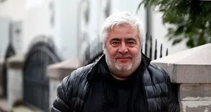 Mükemmellik ödülü Uğur Yücel’e