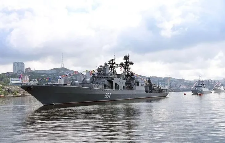 Rusya ve ABD donanmaları karşı karşıya geldi! Tehlikeli yakınlaşmada dikkat çeken detay