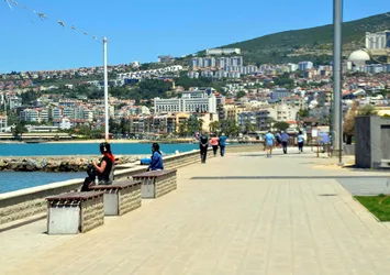 Aydın'da sokağa çıkarken maske takmak zorunlu hale getirildi