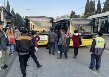 Haftanın ilk günü İstanbullular işe geç kaldı! CHP İBB bilgilendirme yapmadı vatandaş isyan etti: Bu çok büyük bir ayıp