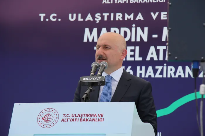 Son dakika: Ulaştırma ve Altyapı Bakanı Adil Karaismailoğlu: Kanal İstanbul ile birlikte orta koridor hedefimiz daha da güçlenecek