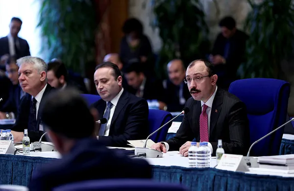 Son dakika: Ticaret Bakanı Mehmet Muş’tan ihracat rakamı açıklaması! Yüzde 15,4’lük artışla 209,5 milyar dolar oldu