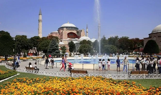 Kültür Bakanı Ersoy’dan Instagram açıklaması! Erişim engeli ne zaman kalkacak?