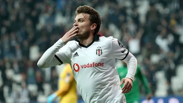 1641571818798.jpg Adem Llajic Medipol Başakşehir ile anlaştı: Yıldız oyuncu 1.5 yıllık sözleşme imzalayacak - 1