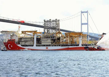 Türkiye'nin tarihindeki en büyük gaz keşfi için çalışmalar başladı! Karadeniz gazını karaya ulaştıracak ünitenin ilk kaynağı yapıldı