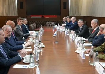 ABD'nin Ankara Büyükelçisi Tom Barrack ve katil Netanyahu bir araya geldi