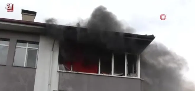 Kastamonu'da alevlere teslim olan daire kullanılamaz hale geldi
