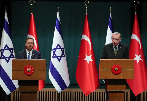 Türkiye İsrail arasında 14 yıl sonra yeni sayfa! İsrail basını dev zirveyi böyle gördü - 2