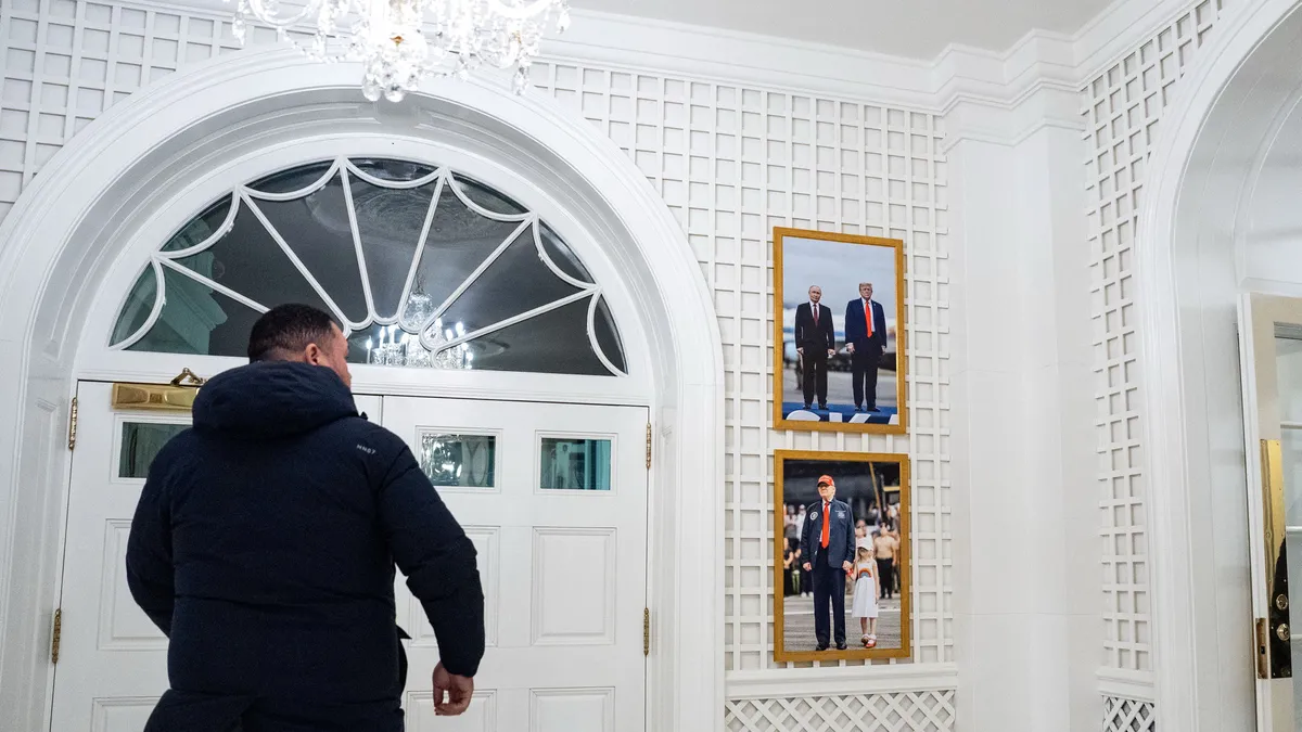 Trump ve Putin'in fotoğrafı Beyaz Saray'ın yeni salonunda