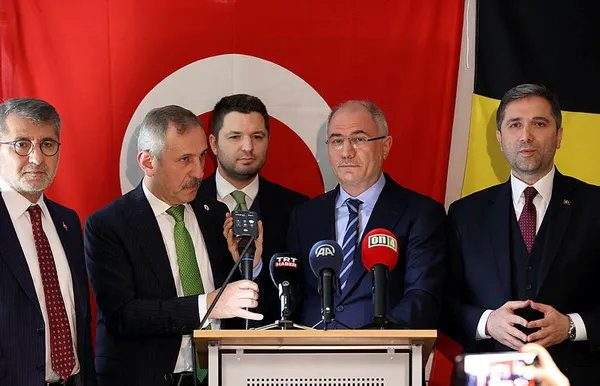 baskan-recep-tayyip-erdogan-belcikadaki-turklere-telefonla-hitap-etti-14-mayis-bizim-icin-yeniden-bir-uyanis-o-1674853668708.jpg Başkan Recep Tayyip Erdoğan Belçika’daki Türklere hitap etti: 14 Mayıs bizim için yeniden bir uyanış olacak - 2