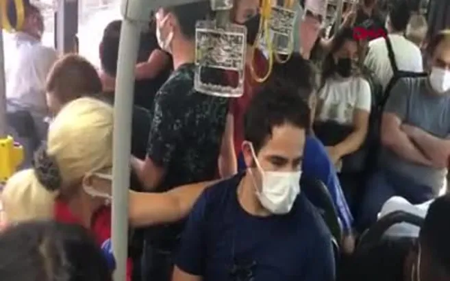 İstanbulluların metrobüs çilesi bitmiyor