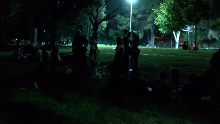 İstanbul’da pes dedirten görüntüler! Maçka Parkı’ndan müzik eşliğinde halay çektiler