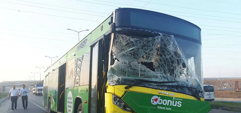 Sultangazi'de trafik kazası: 6 yaralı