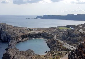 FETÖ'den aranan 3 öğretmen Rodos'a kaçtı