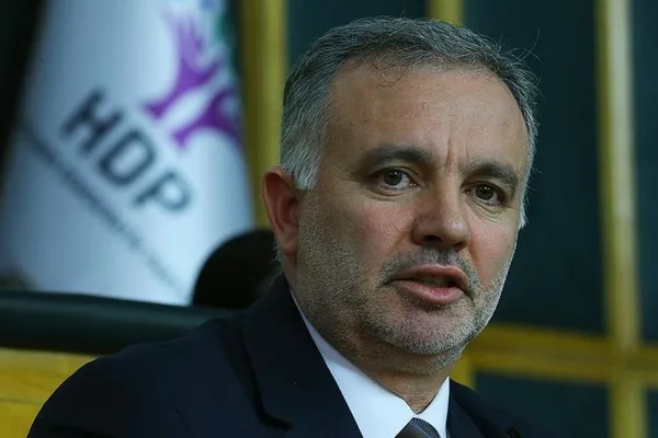 1684730144993.jpeg 6’lı masa zangır zangır! Sabah Gazetesi yazarı Melih Altınok yazdı: Derme çatma masa iki tur arasında dağıldı - 9