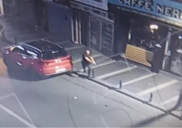 'Midyeci Ahmet'e pompalı tüfekle saldırı! Saldırı anı kamerada