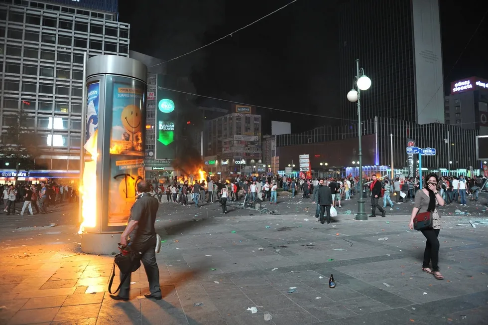 1780246076965.jpg Vesayetin kirli satrancı milli iradeye çarptı! Bağımsızlığa operasyon: Gezi - 9
