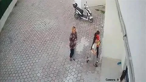 1712133279718.jpeg Adana'da akılalmaz hırsızlık! Altın dolu çantayı yeğenine çaldırdı - 1