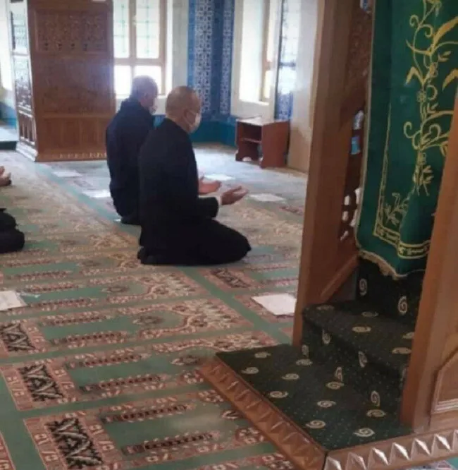 Başkan Erdoğan ve İlham Aliyev şükür namazı kıldı