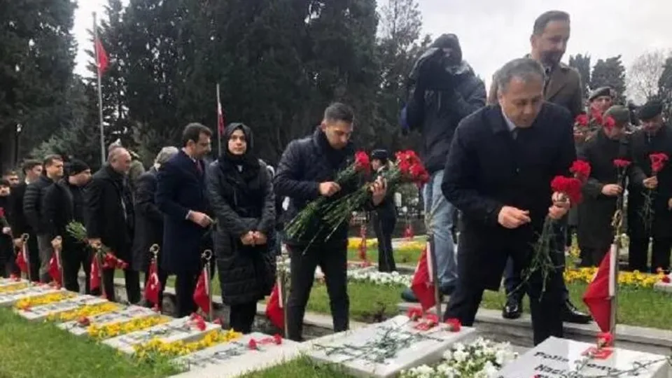 Edirnekapı Şehitliği’nde 18 Mart anması