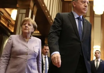 Alman Taz gazetesi Merkel'i eleştirdi