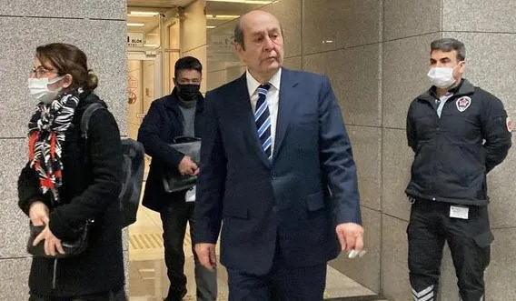 son-dakika-montro-bildirisi-davasinda-sicak-gelisme-12-amiralin-rutbelerinin-sokulmesi-istendi-1665128271542.jpg Son dakika: Montrö bildirisi davasında sıcak gelişme! 12 amiralin rütbelerinin sökülmesi istendi - 4