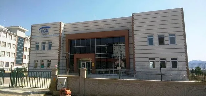 Konya’da SGK hizmet binası koronavirüs nedeniyle kapatıldı