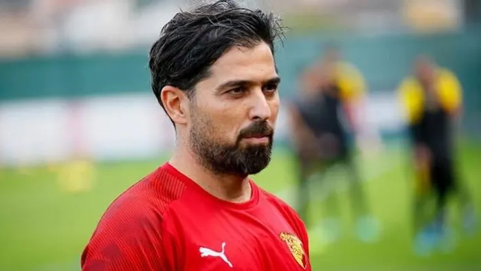 Göztepe’de Eren Derdiyok, Yasin Öztekin ve Veli Çetin kadro dışı!