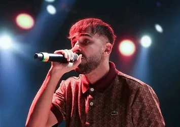 Sefo’nun konserinde ortalık karıştı! Yumruklar havada uçuştu