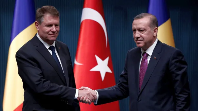 baskan-erdogan-romanya-cumhurbaskani-klaus-ile-gorustu-1713540399580.jpg Başkan Erdoğan Romanya Cumhurbaşkanı Klaus ile görüştü! - 1