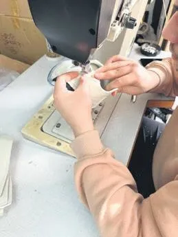 Taklit ayakkabı sağlığı tehdit ediyor! Dakikada 380 adet üretiliyor