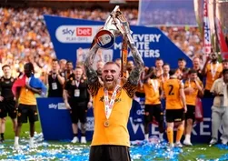 Hull City 9 yıl sonra Premier Lig’e geri döndü