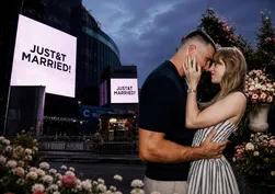 Reklam panosunda ilan ettiler! Taylor Swift ve Travis Kelce evlendi