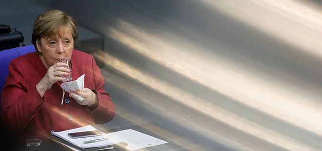 Almanya Başbakanı Merkel AstraZeneca aşısı oldu