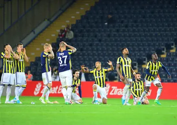 Fenerbahçe'de bazı isimlerle yollar ayrılıyor