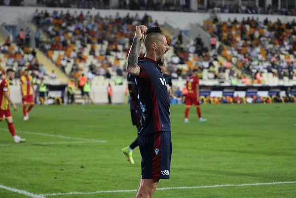 Trabzonspor'da 1 numara Hamsik! - 1