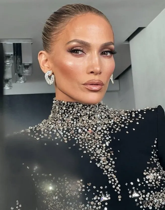 Soggiornare in una grotta: l'hotel di Jennifer Lopez ad Antalya ha suscitato sorpresa