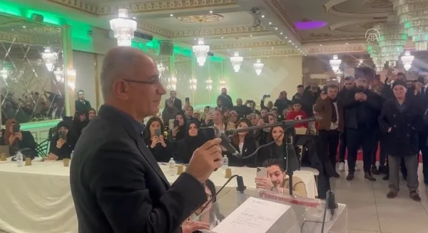 2023 seçimleri için start verildi: Başkan Erdoğan Lyon’daki Türk vatandaşlarına telefonla seslendi: Büyük zafer elde edeceğiz